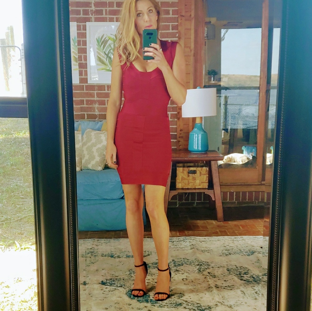 💃2/$24 burgundy French connection dress bandage